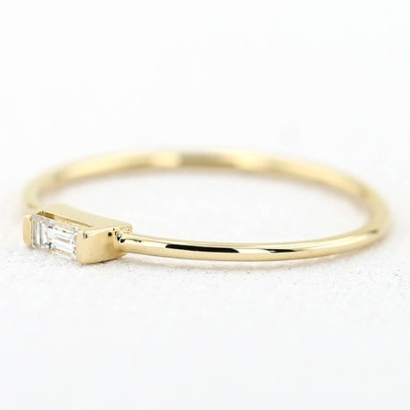 Thin 14kt yellow gold ring band sz 6.5 moissanite - Picture 2 of 7